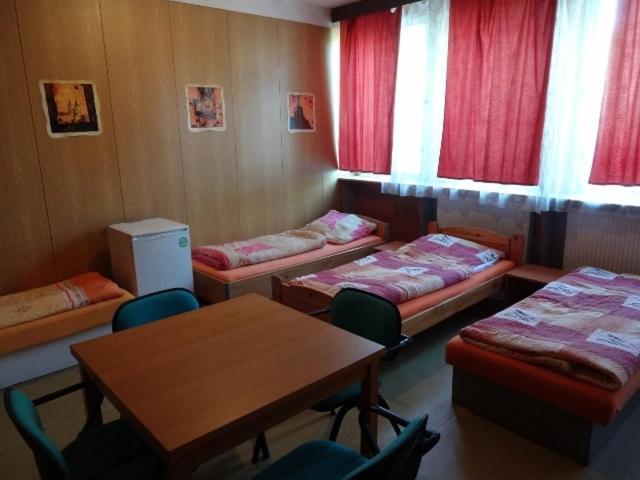 Hostel Monty Ржичани Номер фото